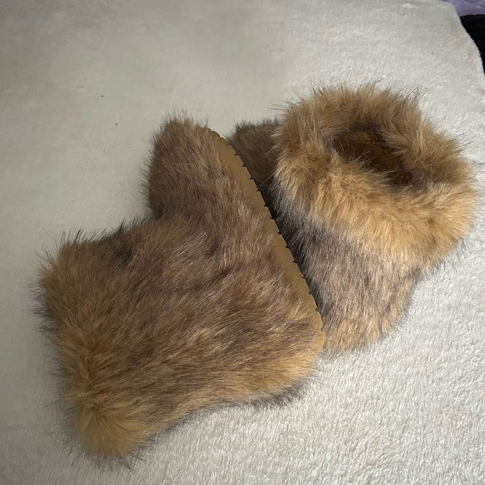 faux fur brown boots